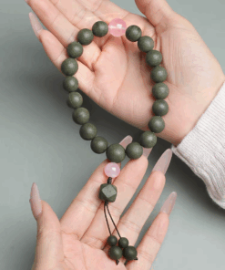 Traditional Chinese Medicine Hexiang Bead Bracelet for Women Natural Handcrafted Ancient Method Calms the Mind & Promotes Sleep 18-Bead Handheld Prayer Beads Playable Bracelet